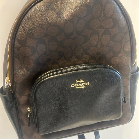 Backpack - Picture 3 of 8